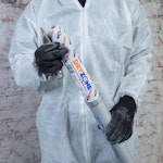 Dryzone Kartusche in die Auspresspistole einführen